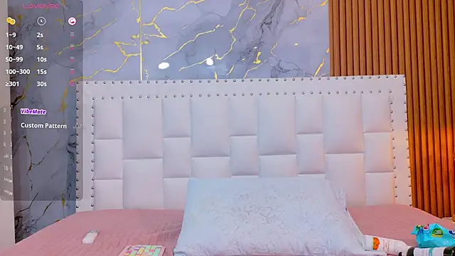 Snapshot of naughty_ebonyy chatting on 19, 9, 2025 naughty ebonyy online show from 19, 9, 2025