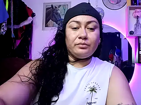 AliceFox Milf online show from 29, 3, 2026