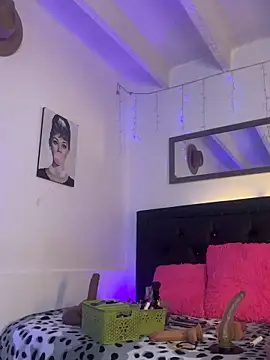 Snapshot of lonely_shewolf chatting on 21, 11, 2025 lonely shewolf online show from 21, 11, 2025