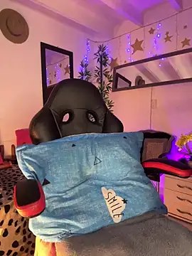 Snapshot of lonely_shewolf chatting on 5, 1, 2026 lonely shewolf online show from 5, 1, 2026