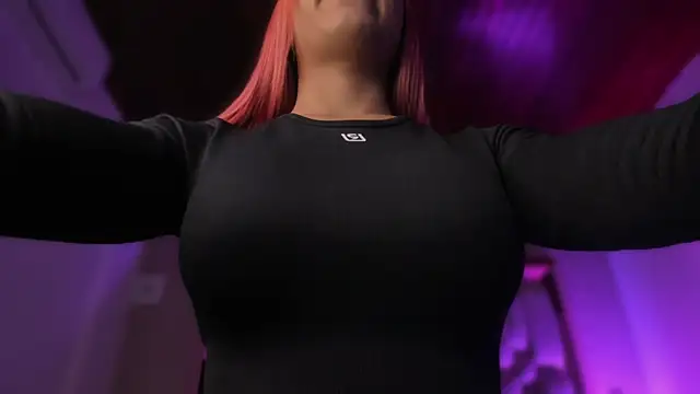 Emmily Savage online show from 10, 4, 2026