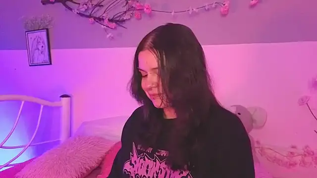 Snapshot of Mey_moon chatting on 25, 3, 2026 Mey moon online show from 25, 3, 2026