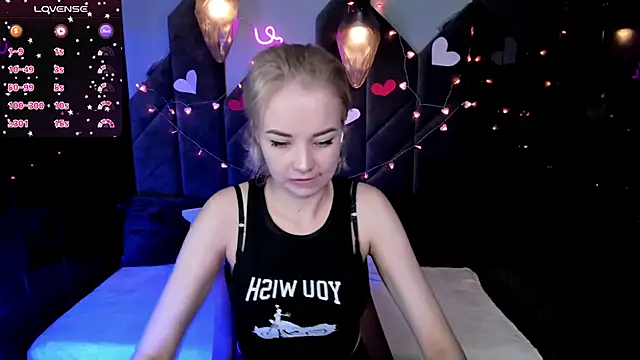 Snapshot of StephanieSweety chatting on 13, 2, 2025 StephanieSweety online show from 13, 2, 2025