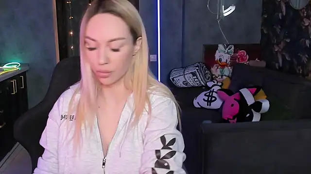 Blckmirrorr online show from 21, 4, 2026