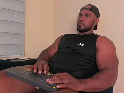 Snapshot of Tyler_Waka01 chatting on 25, 4, 2026 Tyler Waka01 online show from 25, 4, 2026