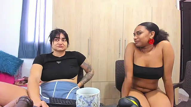 Snapshot of andreita_trujillos chatting on 7, 10, 2025 andreita trujillos online show from 7, 10, 2025