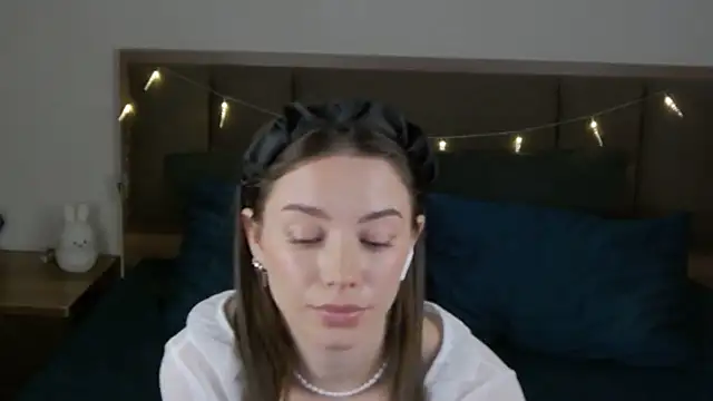 sinthiaroze online show from 21, 3, 2025