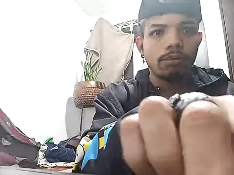 Snapshot of danidiazto2023 chatting on 3, 11, 2025 danidiazto2023 online show from 3, 11, 2025