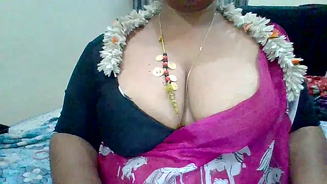 Snapshot of archanatelugu9 chatting on 23, 1, 2025 archanatelugu9 online show from 23, 1, 2025