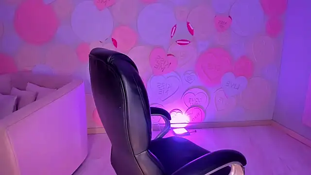 MileyCruz  online show from 21, 12, 2024