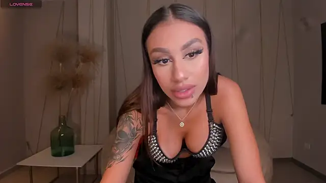 DannaCruz online show from 25, 1, 2025