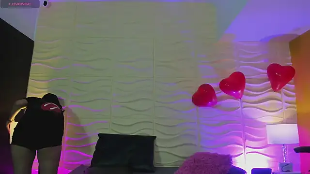 LucianaCarter online show from 16, 2, 2025