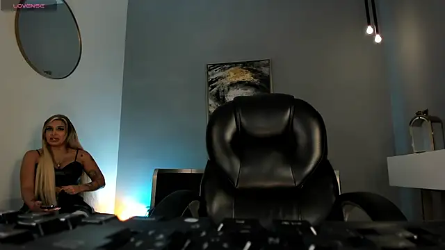 SophiePalmer online show from 21, 12, 2025