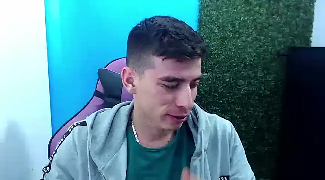 Snapshot of DEIBY_BABY chatting on 4, 12, 2024 DEIBY BABY online show from 4, 12, 2024