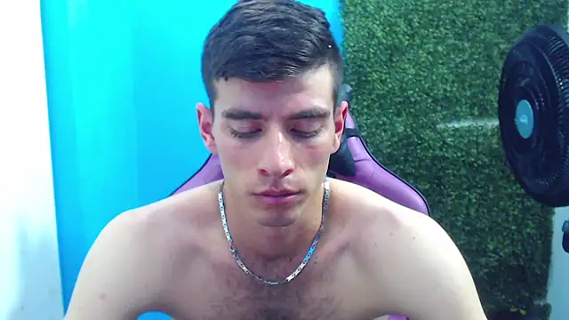 Snapshot of DEIBY_BABY chatting on 10, 1, 2025 DEIBY BABY online show from 10, 1, 2025