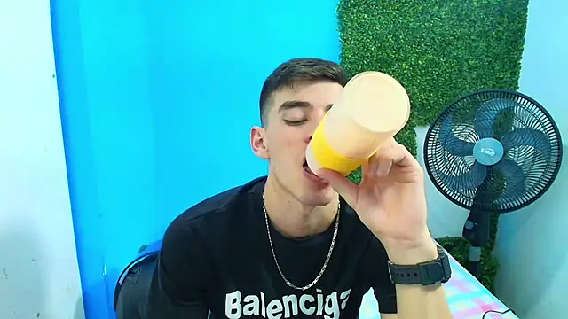 Snapshot of DEIBY_BABY chatting on 29, 1, 2025 DEIBY BABY online show from 29, 1, 2025