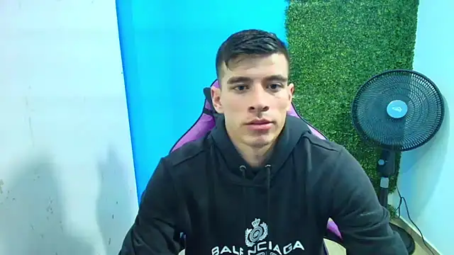 Snapshot of DEIBY_BABY chatting on 30, 1, 2025 DEIBY BABY online show from 30, 1, 2025