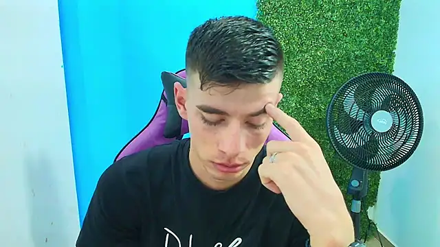 Snapshot of DEIBY_BABY chatting on 10, 2, 2025 DEIBY BABY online show from 10, 2, 2025