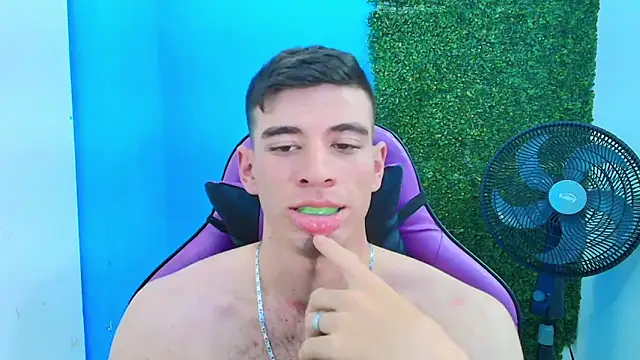 Snapshot of DEIBY_BABY chatting on 14, 2, 2025 DEIBY BABY online show from 14, 2, 2025