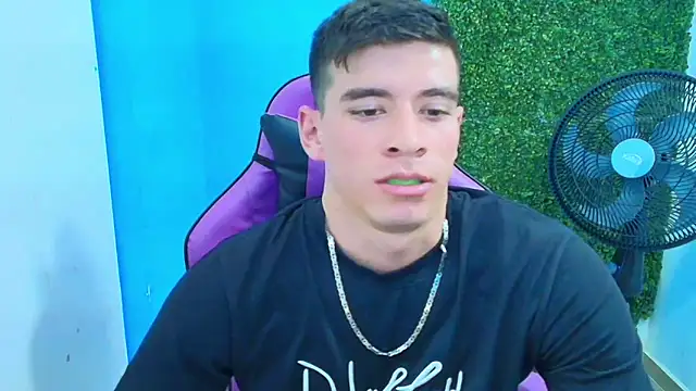 Snapshot of DEIBY_BABY chatting on 17, 2, 2025 DEIBY BABY online show from 17, 2, 2025