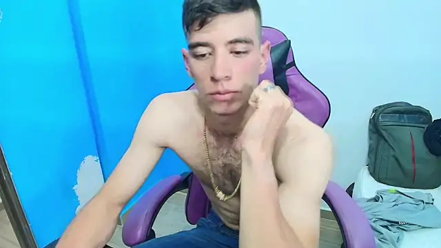 Snapshot of DEIBY_BABY chatting on 5, 3, 2025 DEIBY BABY online show from 5, 3, 2025