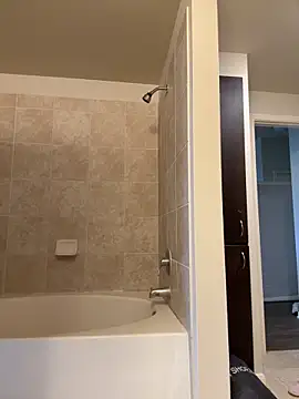 Natur4lBeautyb33 online show from 17, 12, 2025