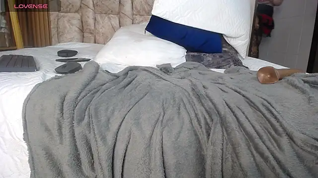 Snapshot of victoria__milf_ chatting on 25, 2, 2025 victoria milf online show from 25, 2, 2025