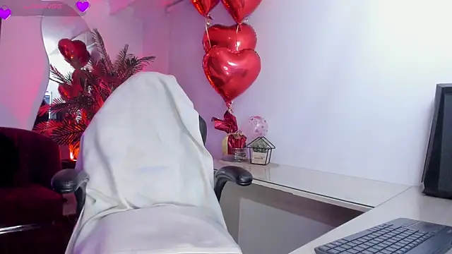 Snapshot of NebetColin chatting on 14, 2, 2025 NebetColin online show from 14, 2, 2025