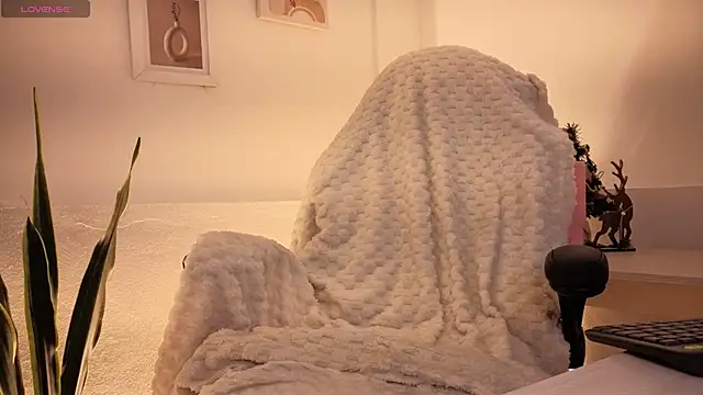 Snapshot of NebetColin chatting on 5, 1, 2026 NebetColin online show from 5, 1, 2026