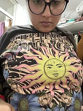 Snapshot of croftsmila chatting on 31, 1, 2026 croftsmila online show from 31, 1, 2026