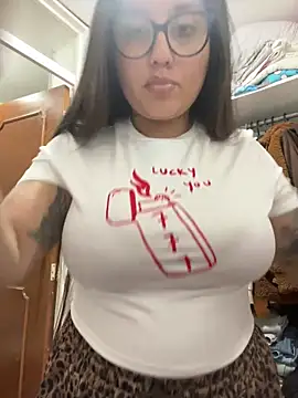 Snapshot of croftsmila chatting on 13, 2, 2026 croftsmila online show from 13, 2, 2026