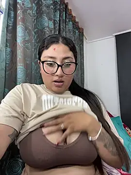 Snapshot of croftsmila chatting on 16, 2, 2026 croftsmila online show from 16, 2, 2026