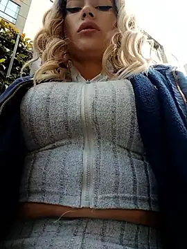 Snapshot of Misscata1106 chatting on 19, 12, 2025 Misscata1106 online show from 19, 12, 2025