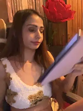 LaPetitechienne1 online show from 14, 2, 2025