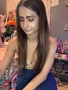 LaPetitechienne1 online show from 12, 10, 2025