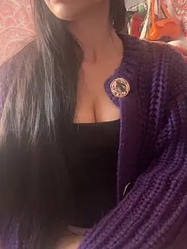 Snapshot of LaPetitechienne1 chatting on 1, 4, 2026 LaPetitechienne1 online show from 1, 4, 2026