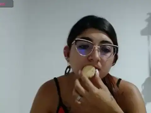 Snapshot of esteni chatting on 22, 2, 2025 esteni online show from 22, 2, 2025