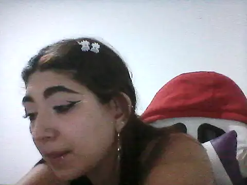 Snapshot of esteni chatting on 13, 9, 2025 esteni online show from 13, 9, 2025