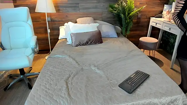 Your Wet Desire online show from 15, 1, 2025