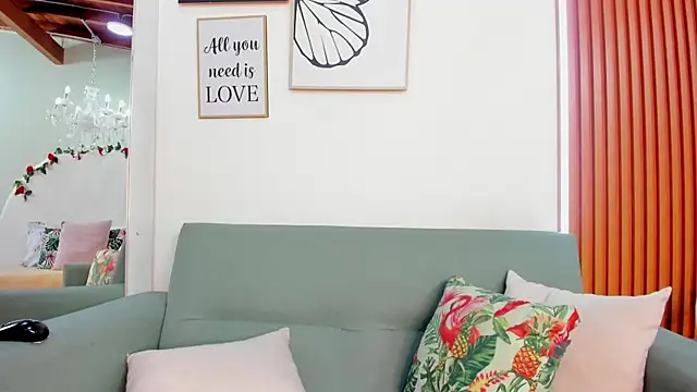 Snapshot of Madiison_Cooper chatting on 17, 9, 2025 Madiison Cooper online show from 17, 9, 2025