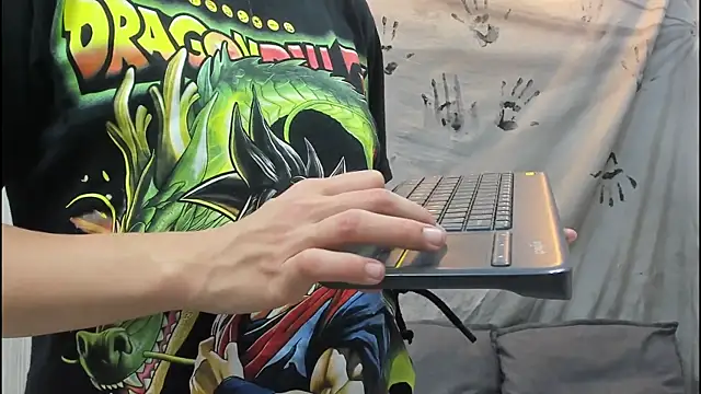 Snapshot of Mhelanny2 chatting on 27, 10, 2025 Mhelanny2 online show from 27, 10, 2025