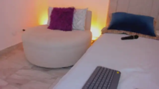 Snapshot of luisah_ chatting on 2, 5, 2026 luisah online show from 2, 5, 2026