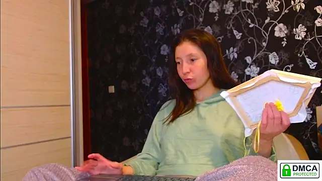 Snapshot of Sophi_Cute chatting on 6, 2, 2026 Sophi Cute online show from 6, 2, 2026