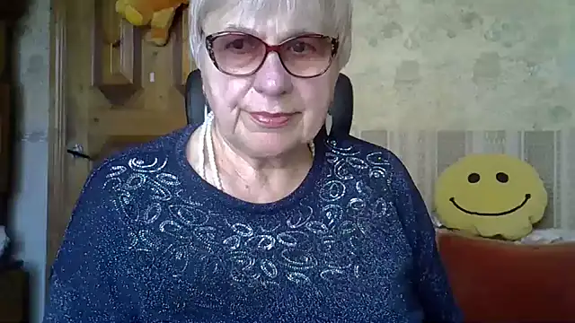 Snapshot of SweetCherry27 chatting on 17, 4, 2026 SweetCherry27 online show from 17, 4, 2026