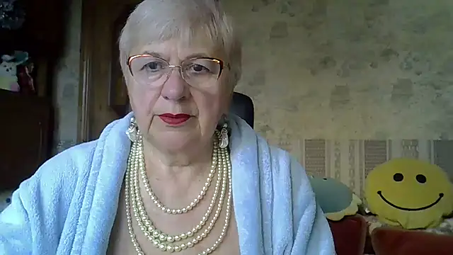 Snapshot of SweetCherry27 chatting on 26, 4, 2026 SweetCherry27 online show from 26, 4, 2026