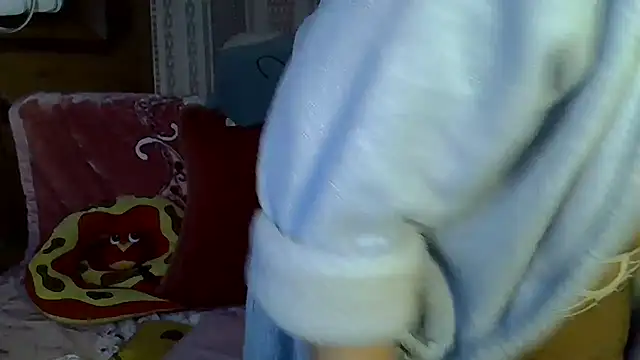 Snapshot of SweetCherry27 chatting on 7, 5, 2026 SweetCherry27 online show from 7, 5, 2026