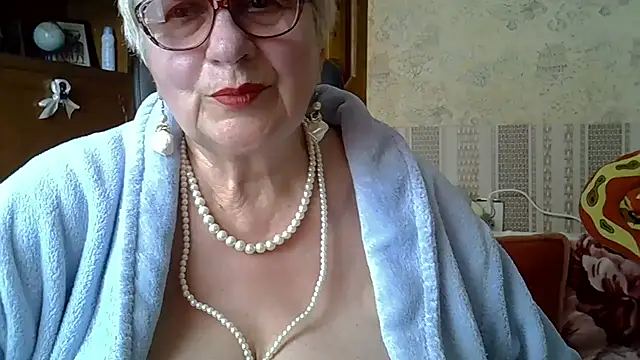 Snapshot of SweetCherry27 chatting on 11, 5, 2026 SweetCherry27 online show from 11, 5, 2026