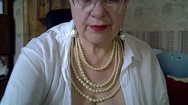 Snapshot of SweetCherry27 chatting on 18, 5, 2026 SweetCherry27 online show from 18, 5, 2026