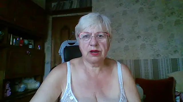 Snapshot of SweetCherry27 chatting on 8, 7, 2026 SweetCherry27 online show from 8, 7, 2026