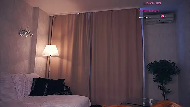 Snapshot of SofyBruno chatting on 25, 2, 2025 SofyBruno online show from 25, 2, 2025